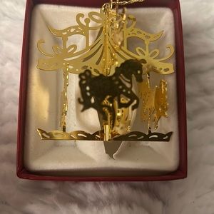Vintage Camerlane 24 kit Gold Finished Carousel Ornament